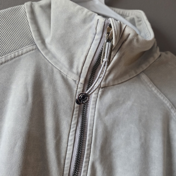 Lululemon Cut Class Jacket Light Gray (Washed French Clay) Full Zip Womens Sz 8 - Picture 3 of 8